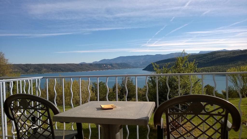 Hotel Les Cavalets Bauduen Quarto foto