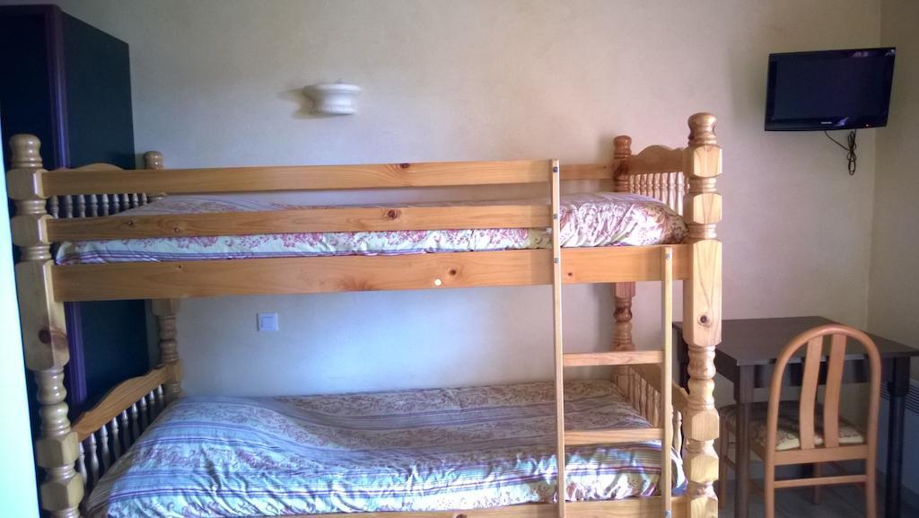 Hotel Les Cavalets Bauduen Quarto foto