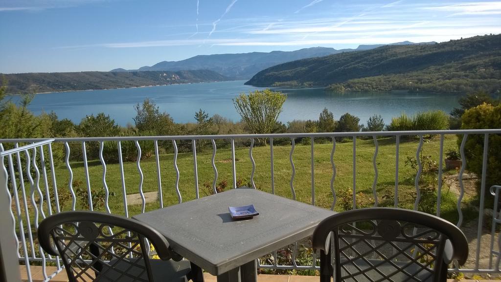 Hotel Les Cavalets Bauduen Quarto foto